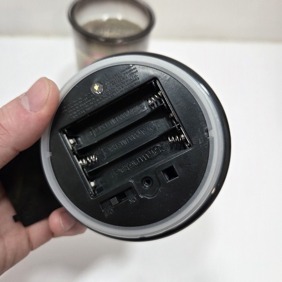 Light Up Apothecary Jar Severed Zombie Fingers Prop - Picture 10 of 11